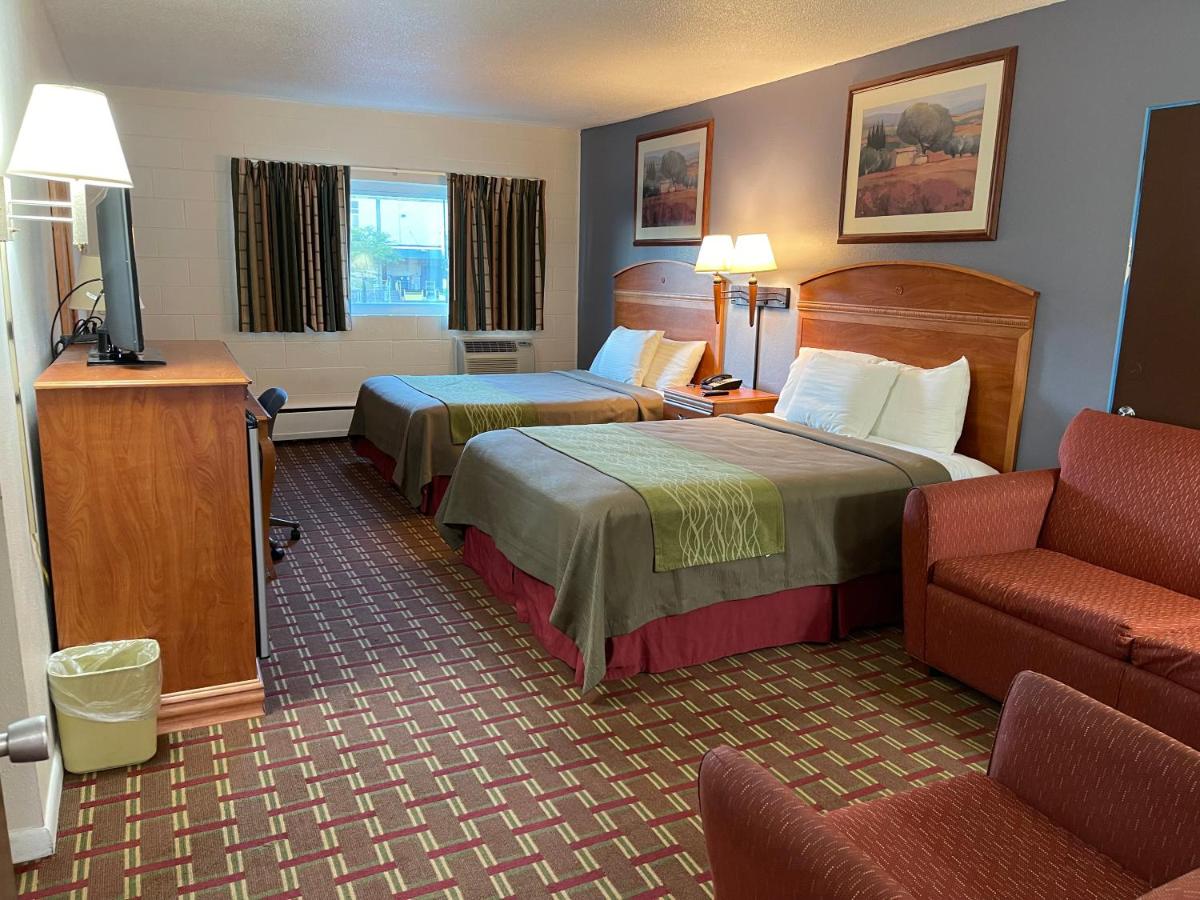 | Village Inn Green Bay
