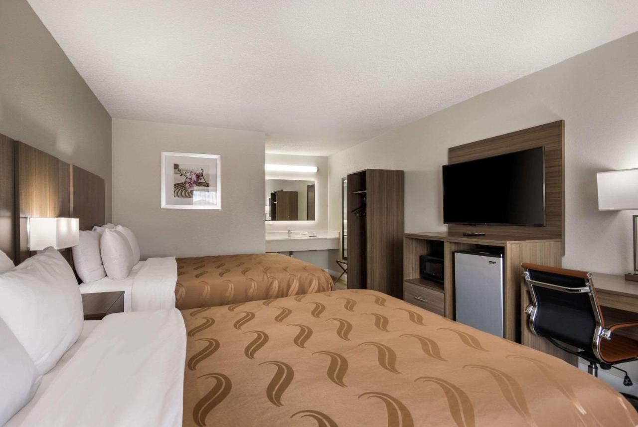 Standard Queen Room with Two Queen Beds - Smoking at Quality Inn Emporia