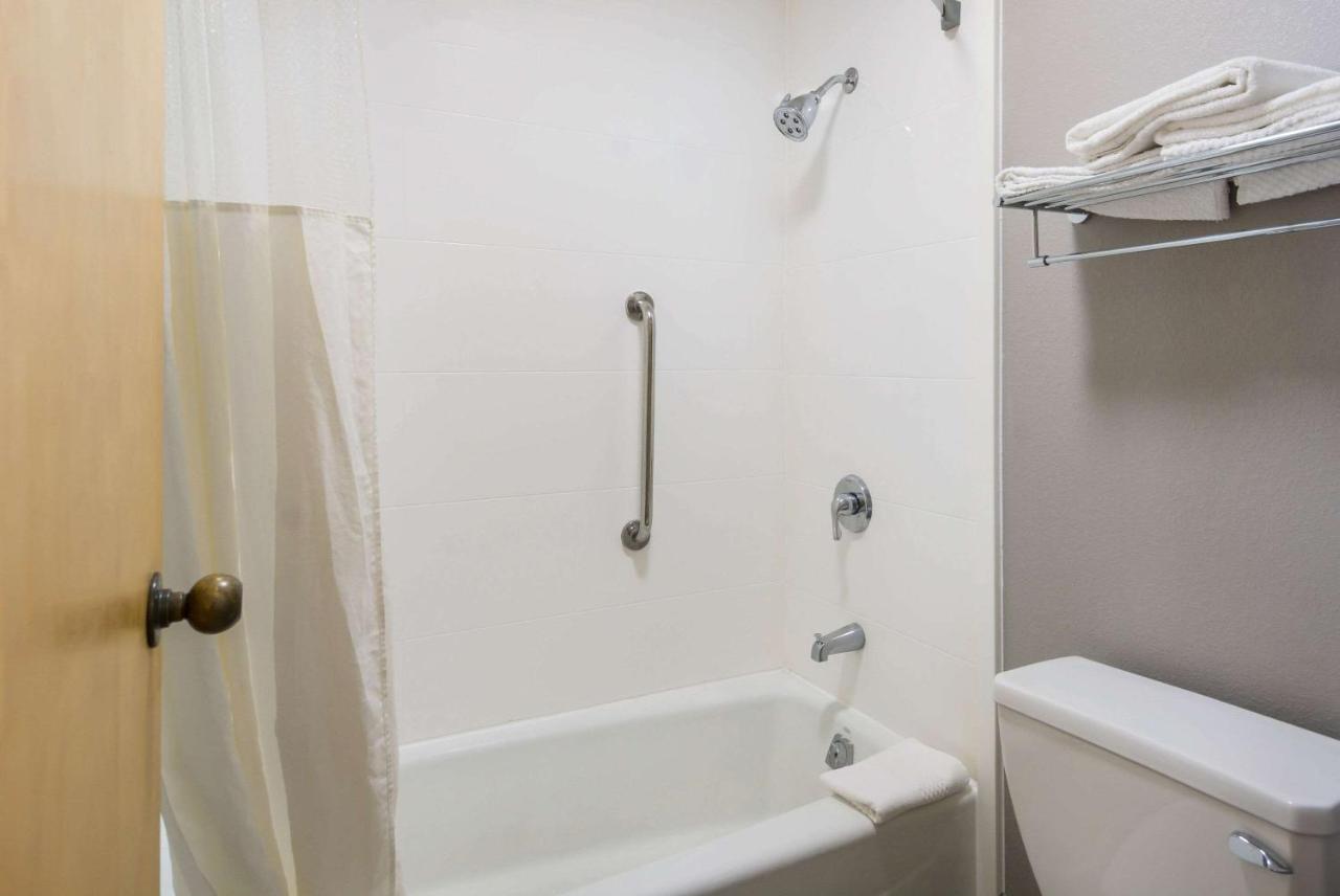 Standard Queen Room with Two Queen Beds - Smoking at Quality Inn Emporia