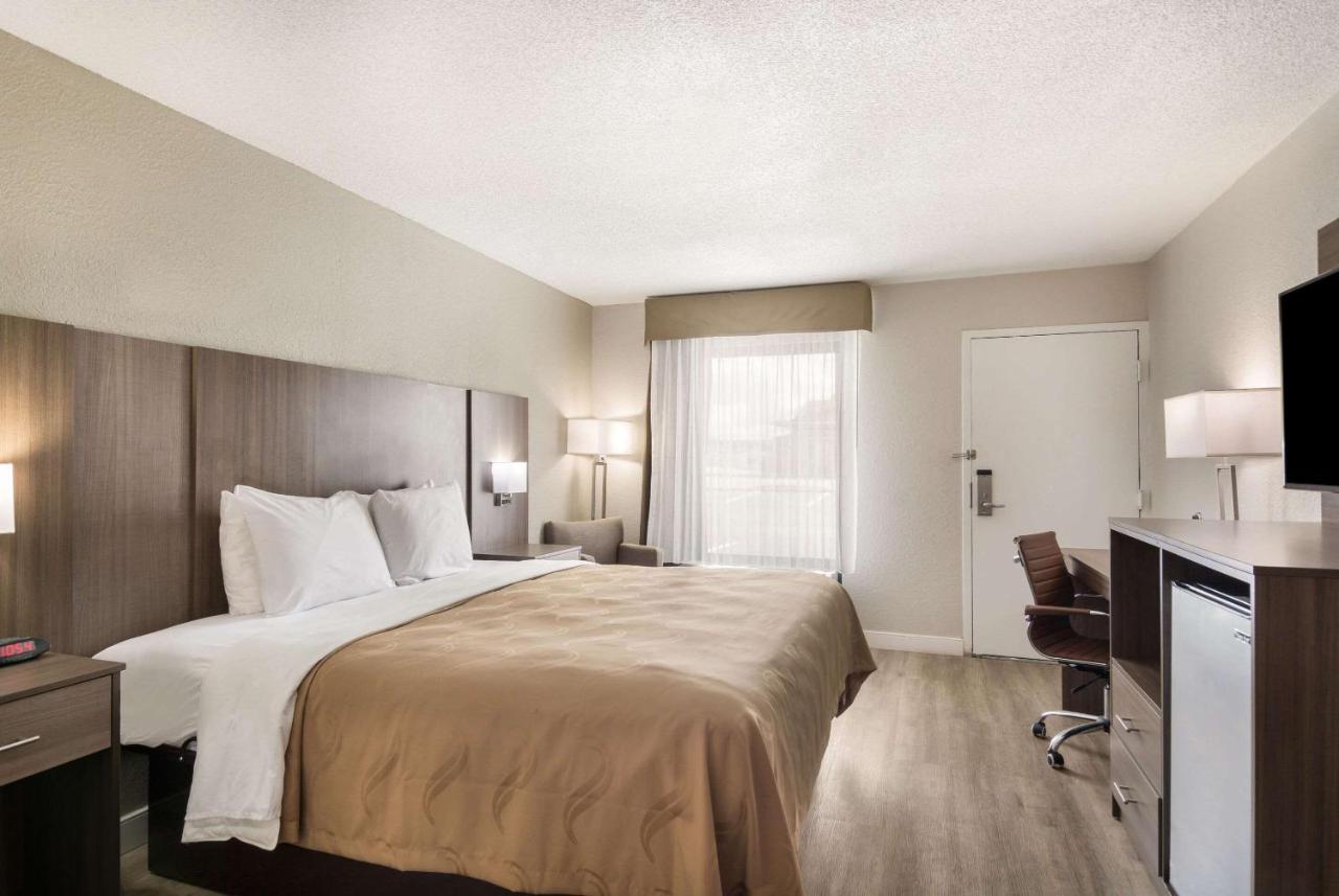 King Room - Accessible/Non Smoking at Quality Inn Emporia