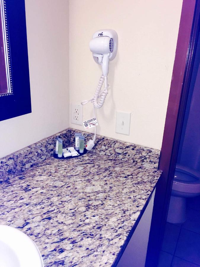 | Texan Inn and Suites Tilden