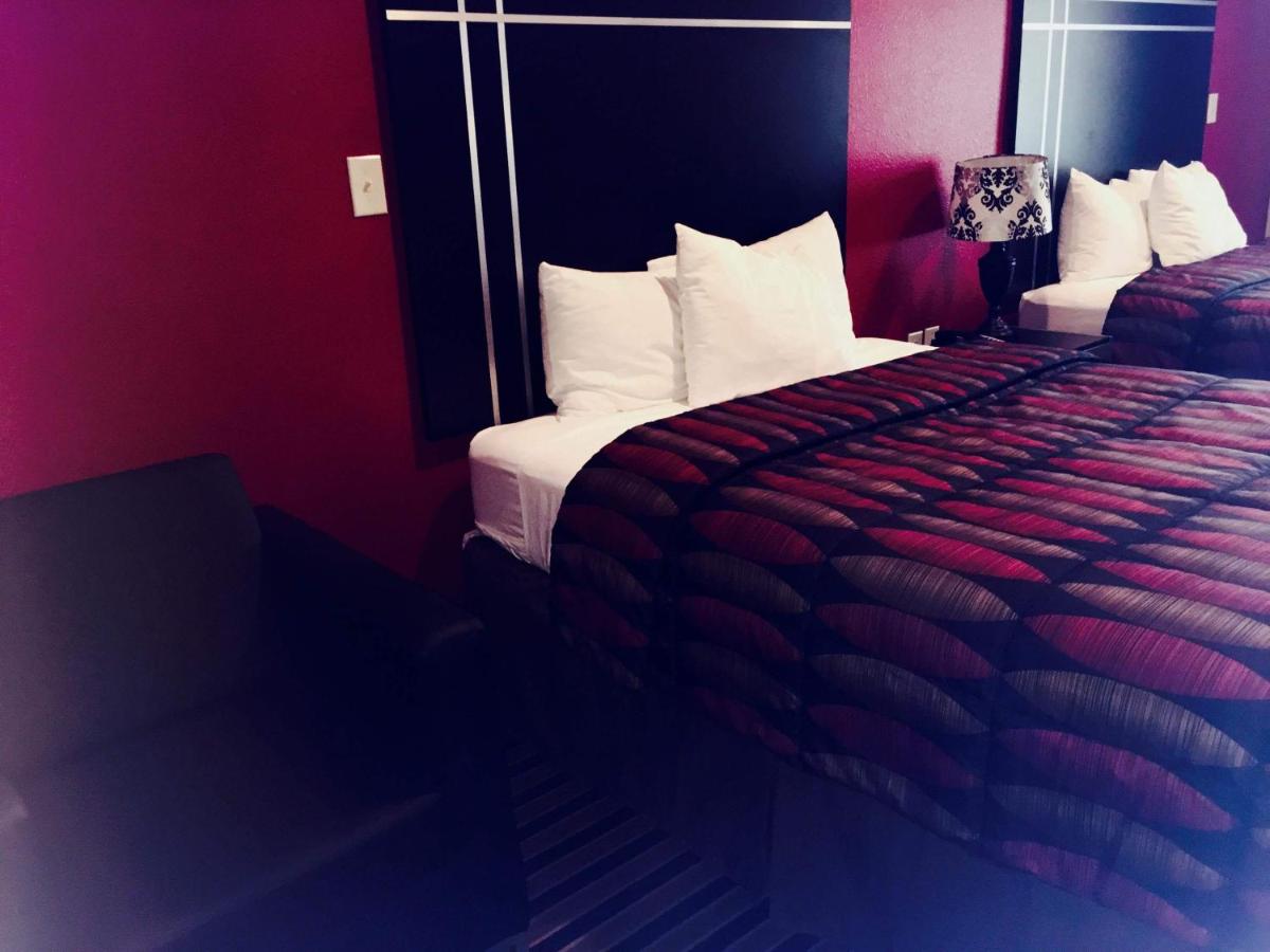 | Texan Inn and Suites Tilden