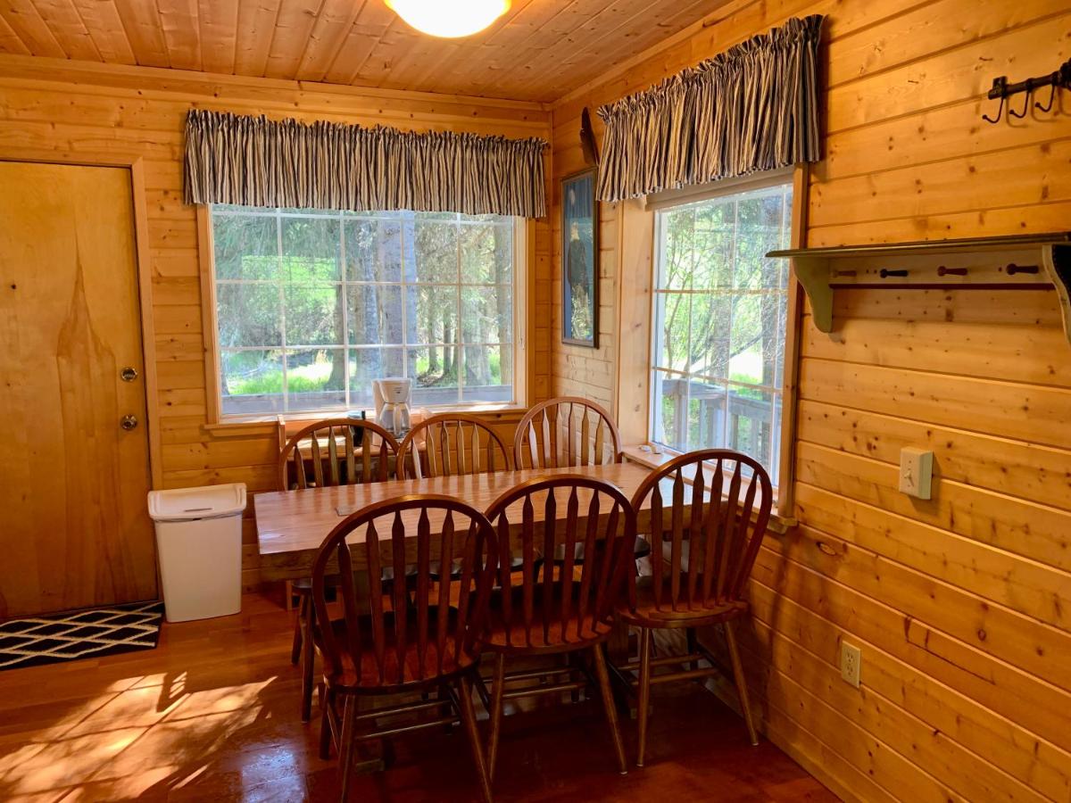 | Clam Gulch Lodge
