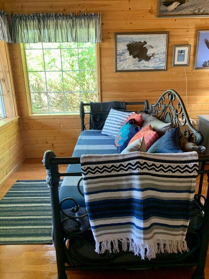 | Clam Gulch Lodge
