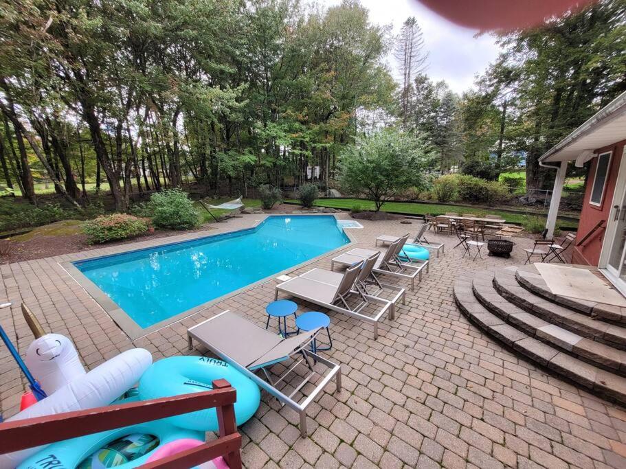  | Indoor Hotub, Luxury Villa w/ Pool, Game Room+, 20