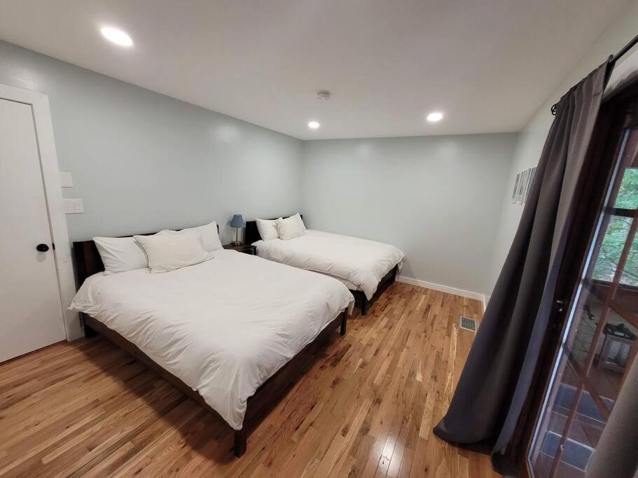  | Indoor Hotub, Luxury Villa w/ Pool, Game Room+, 20