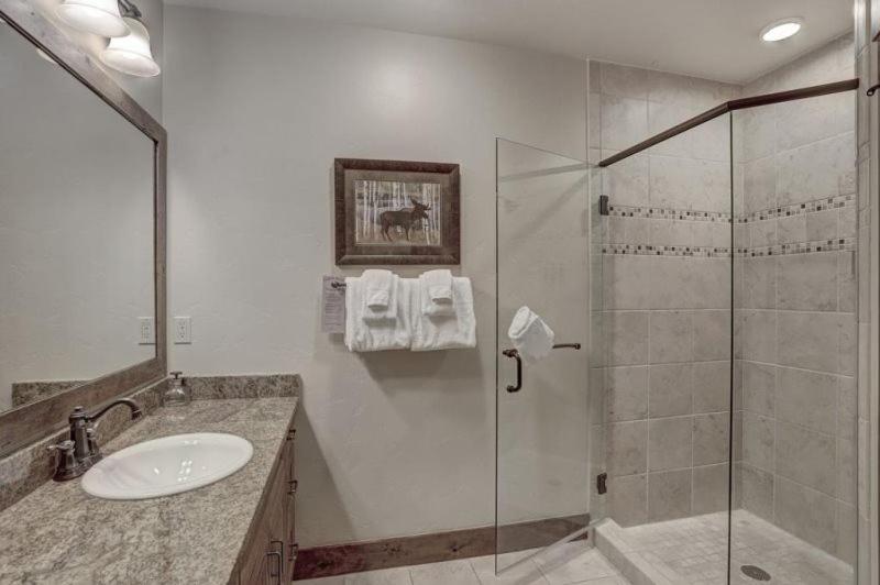 Four-Bedroom Condo at Crystal Peak Lodge, A Vail Resorts Property