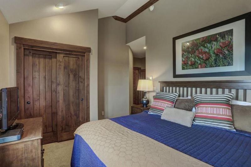 Four-Bedroom Condo at Crystal Peak Lodge, A Vail Resorts Property