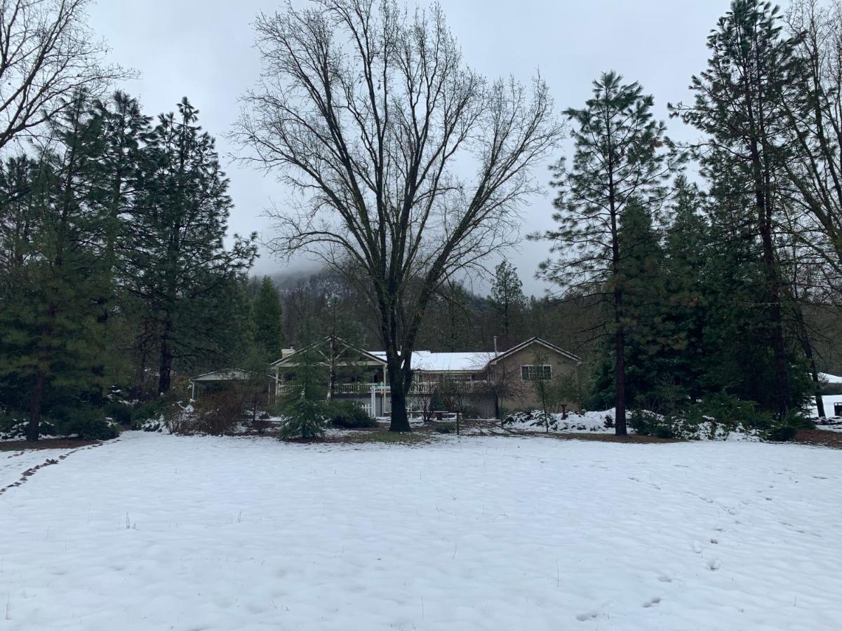 | Private Resort Home in Yosemite w/River, 4Br-5Ba