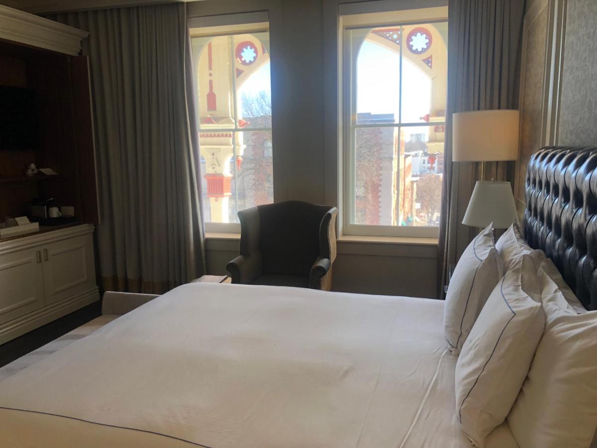 Premier Broadway King at The Adelphi Hotel