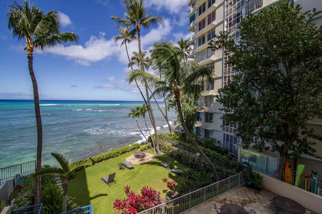 | Diamond Head Beach Hotel