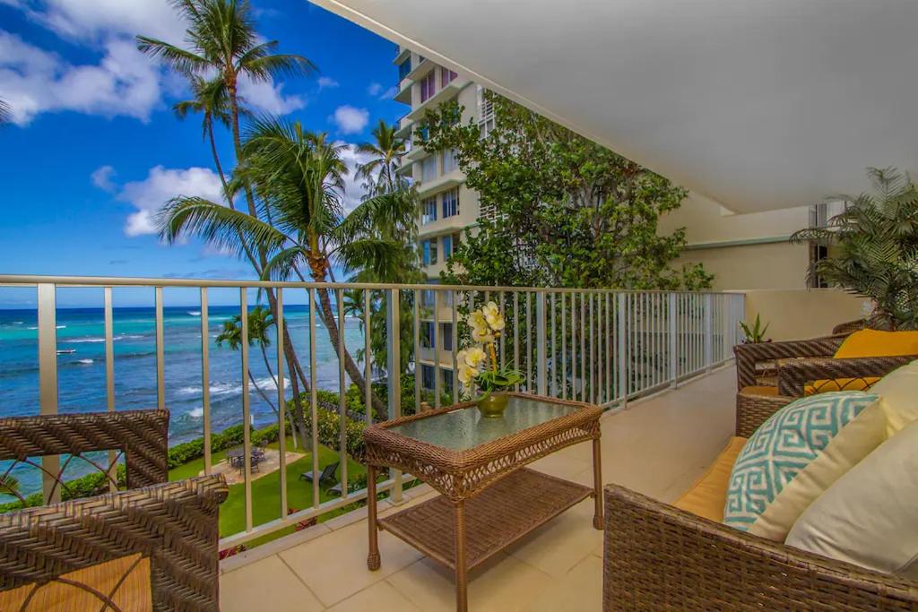 | Diamond Head Beach Hotel