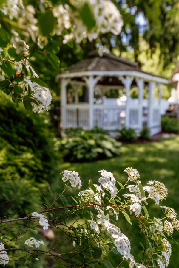 | Westbrook Inn Bed and Breakfast