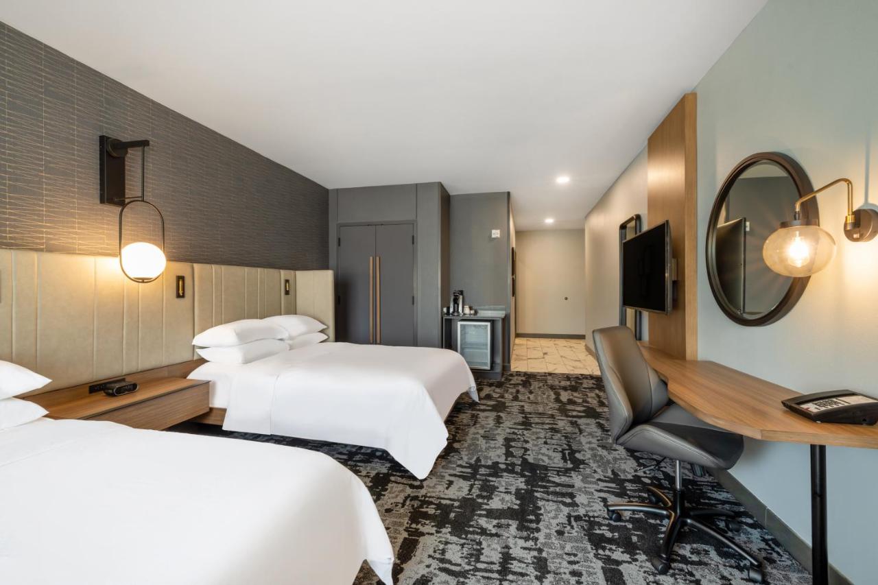Crowne Plaza Kearney, an IHG Hotel