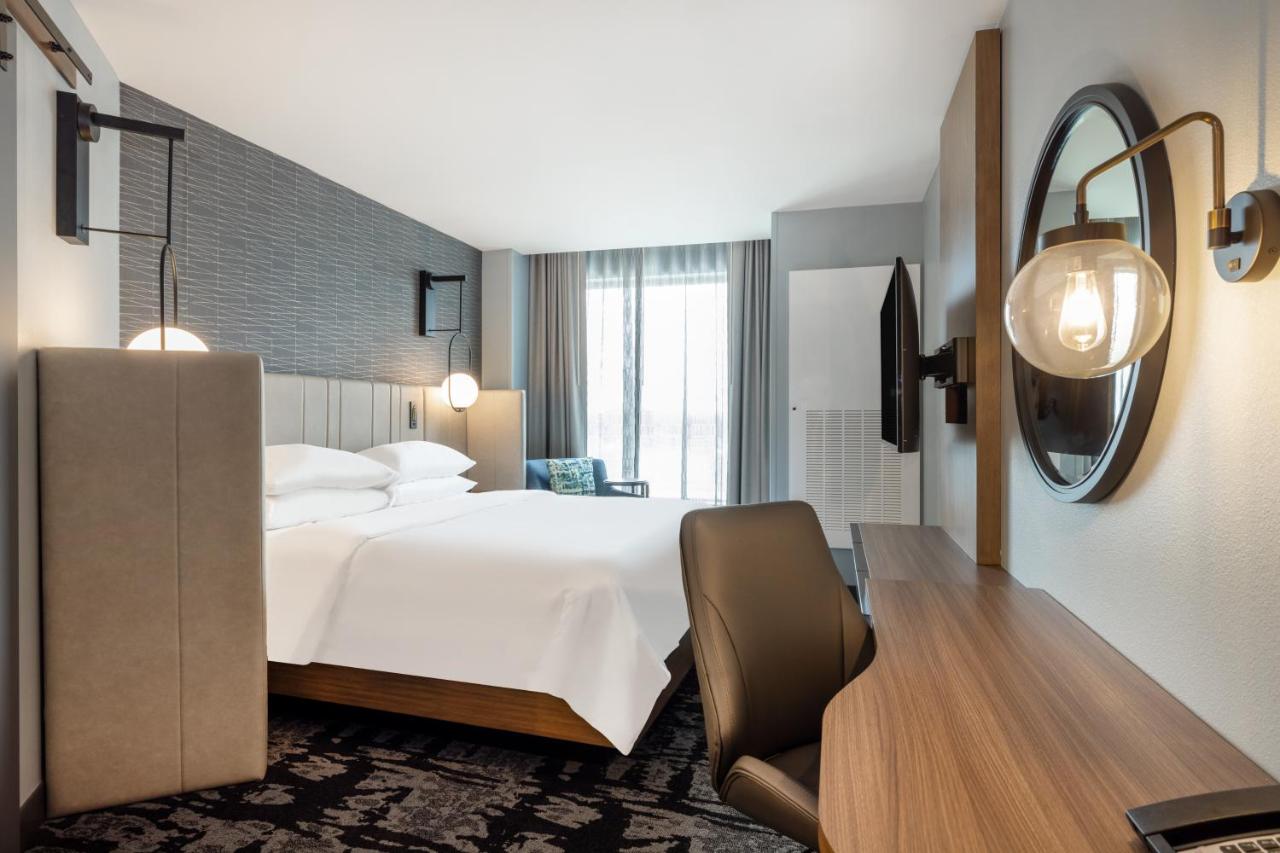 Crowne Plaza Kearney, an IHG Hotel