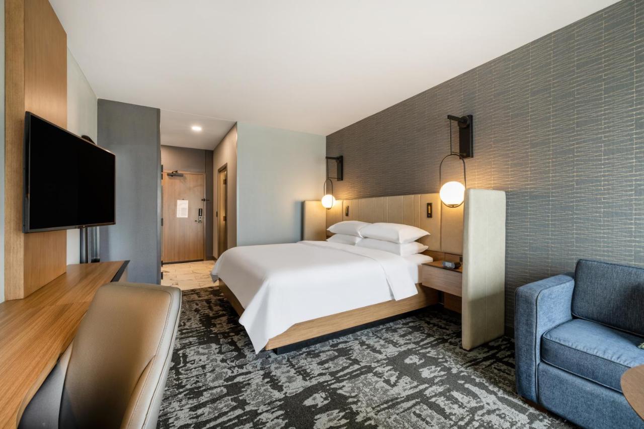 Crowne Plaza Kearney, an IHG Hotel