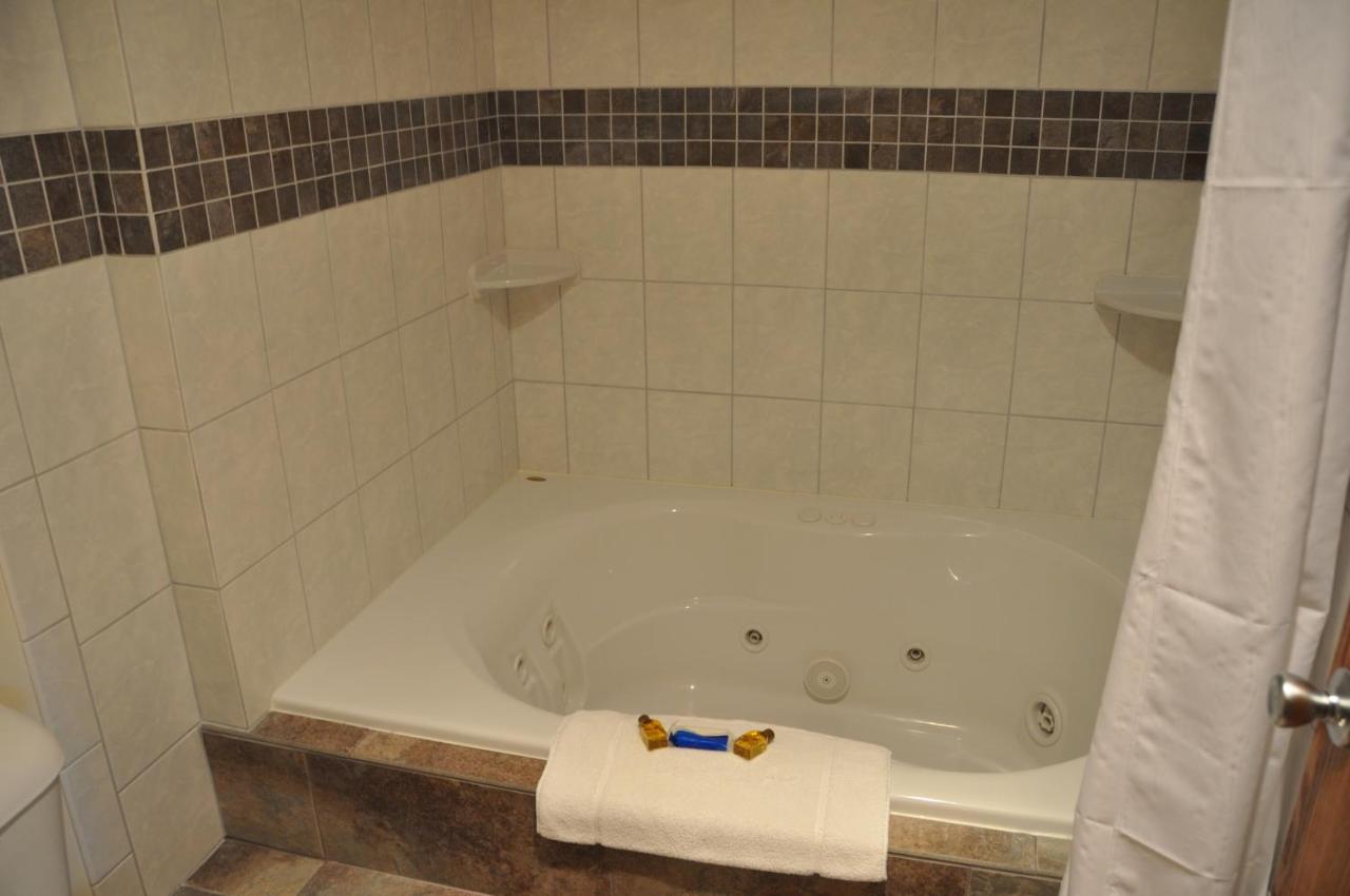  | Shepherd Mountain Inn & Suites