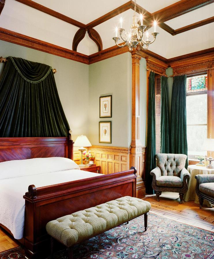 Deluxe Room at Wentworth Mansion