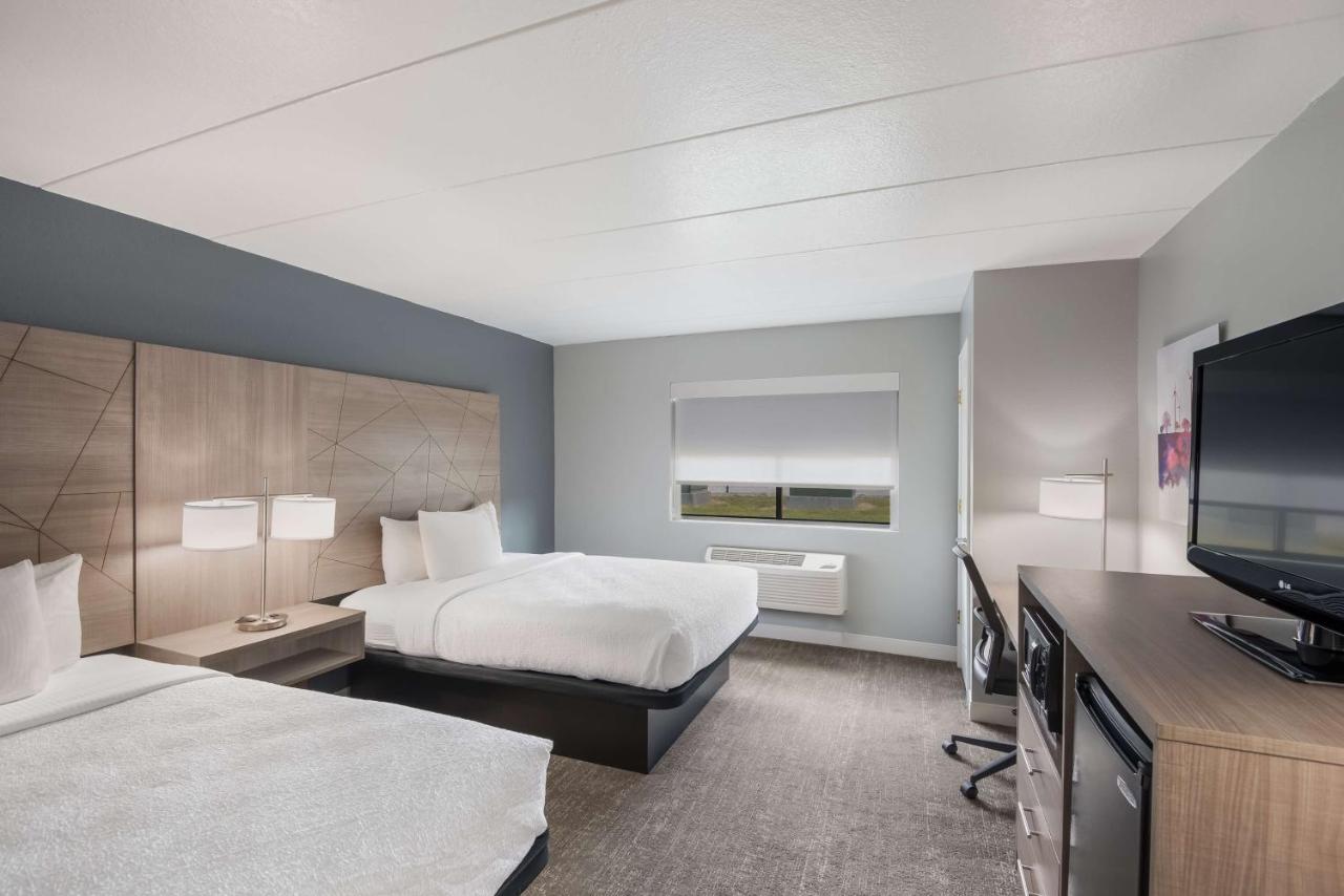 Queen Room with Two Queen Beds at Best Western Fort Wayne I-69 North