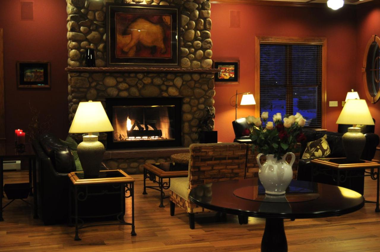 | The Bradley Boulder Inn