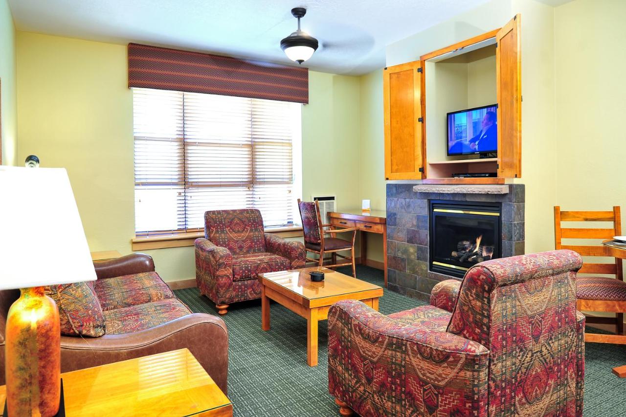 One Bedroom: Villas at Hilton Vacation Club Cedar Breaks Brian Head