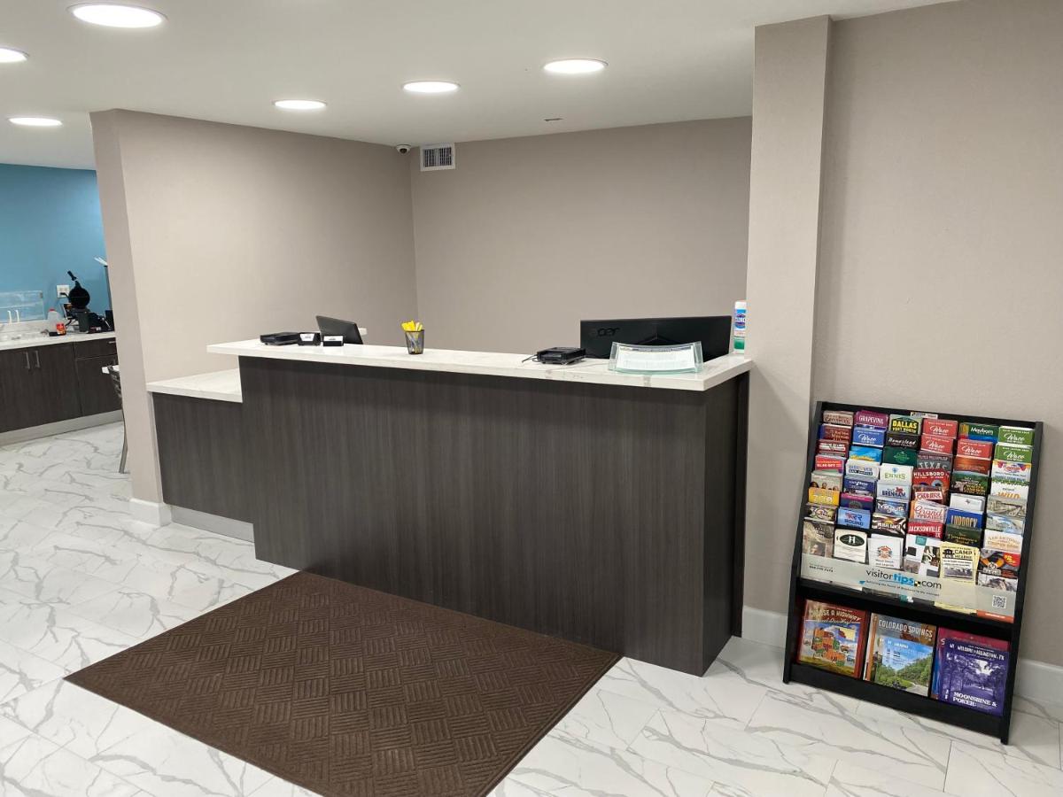 Queen Room with Two Queen Beds - Non-Smoking at Days Inn by Wyndham Waco University Area