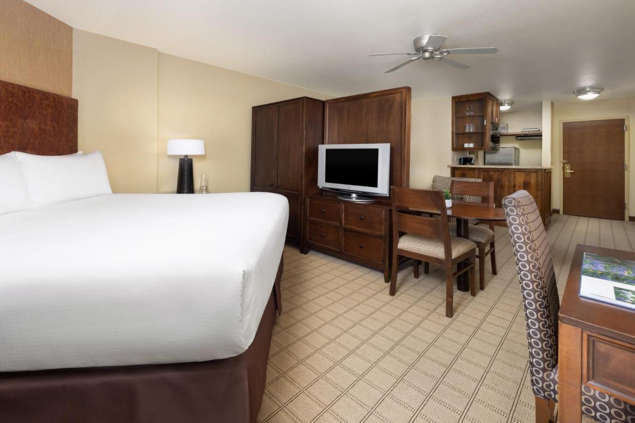 | Elevation Hotel & Spa