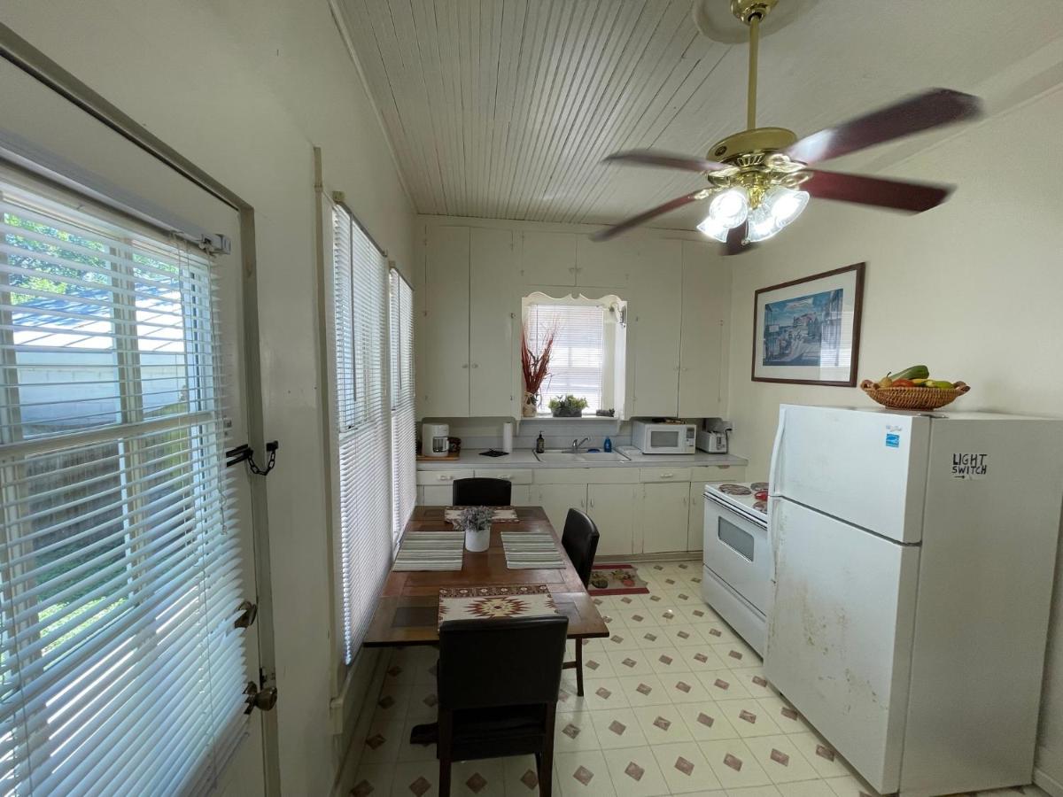 | Carriage House - Medina Suite 1
