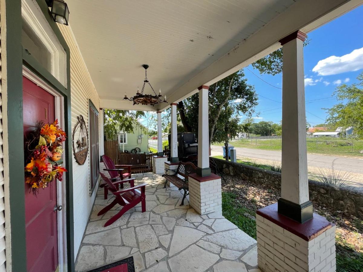 | Carriage House - Medina Suite 1