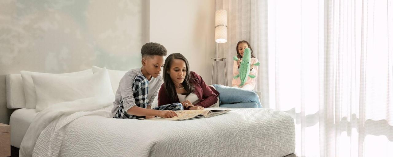 | Courtyard by Marriott New York Queens, Jamaica