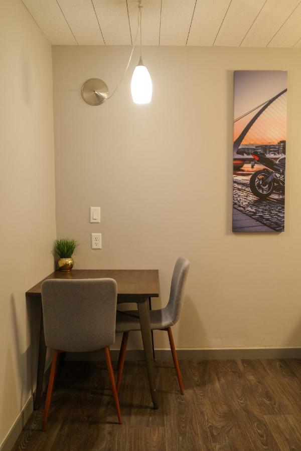 King Suite at Americana Modern Hotel
