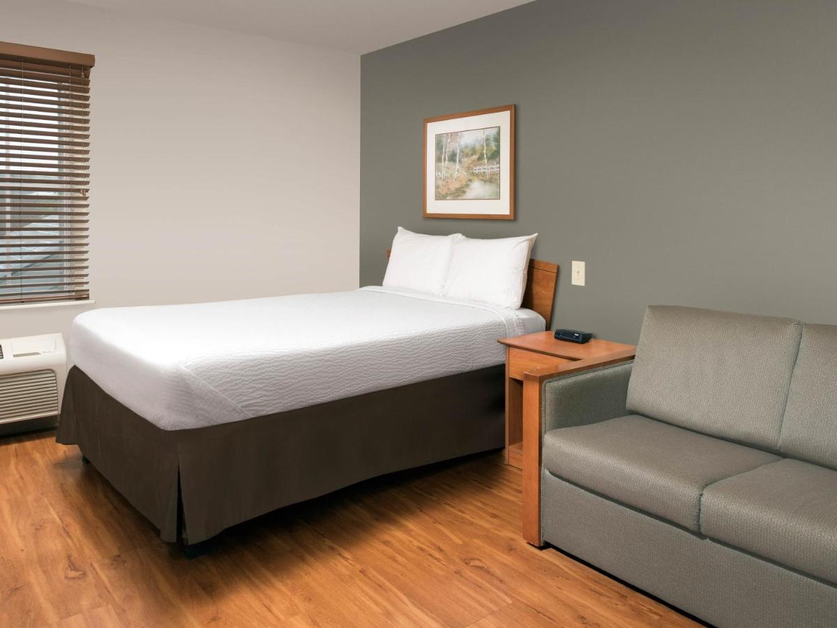 Standard Double Room - Non-Smoking at Extended Stay America Select Suites - Cleveland - Mentor