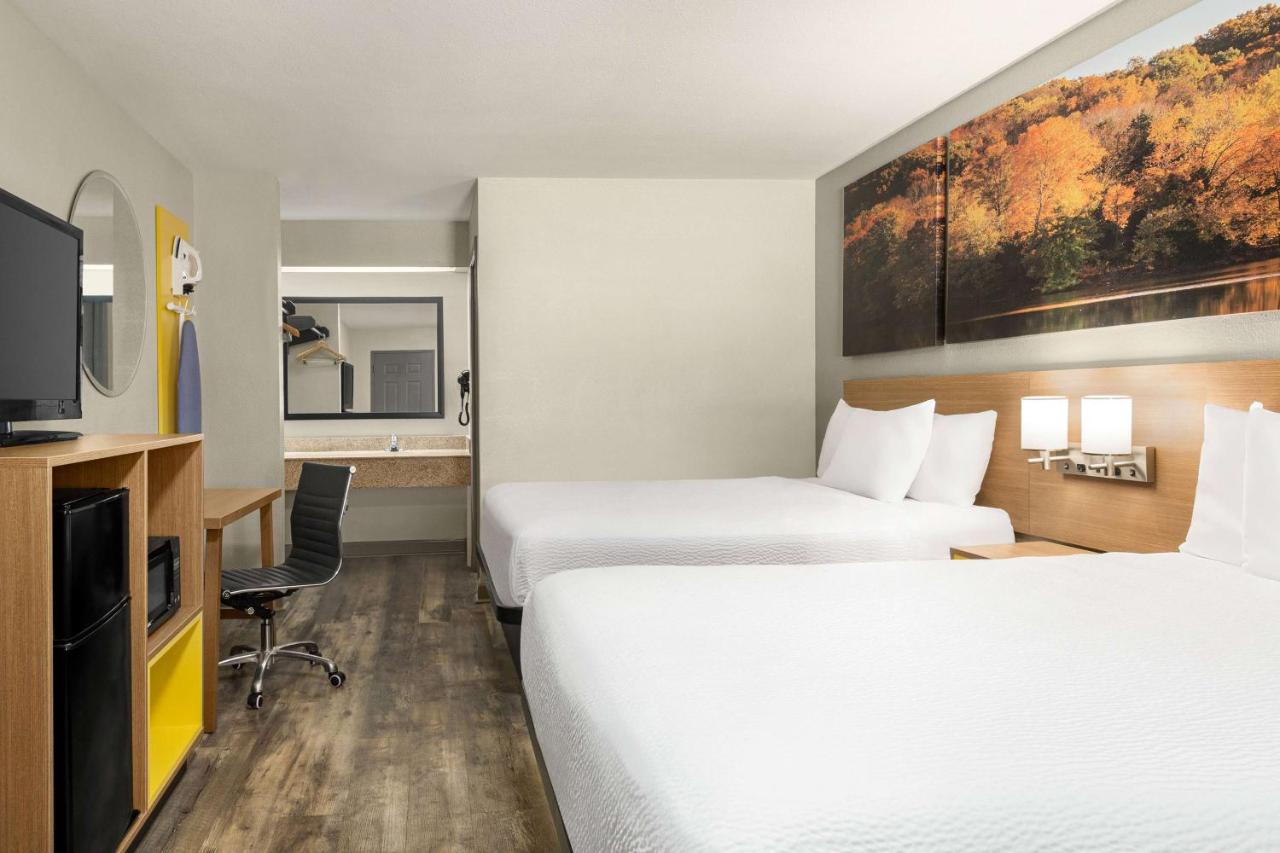 Queen Room with Two Queen Beds - Non-Smoking at Days Inn by Wyndham Fulton