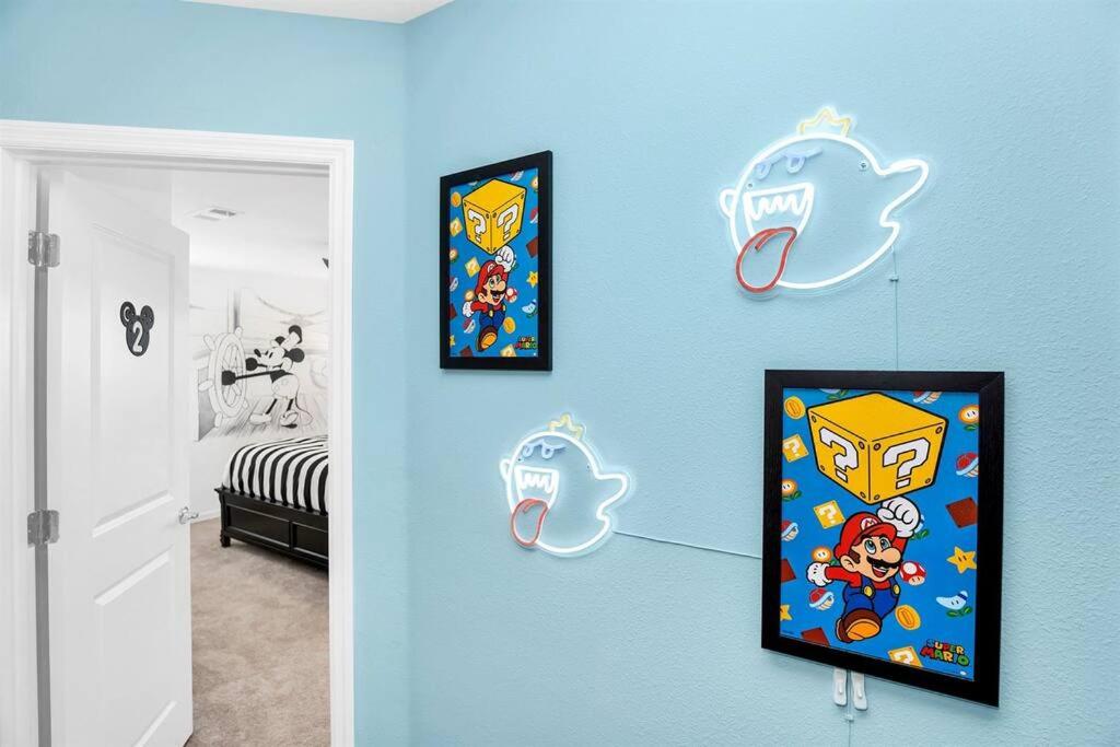 | °o° Huge Villa °o° Theme Rooms, Games, Theater, Pool, Gated Community