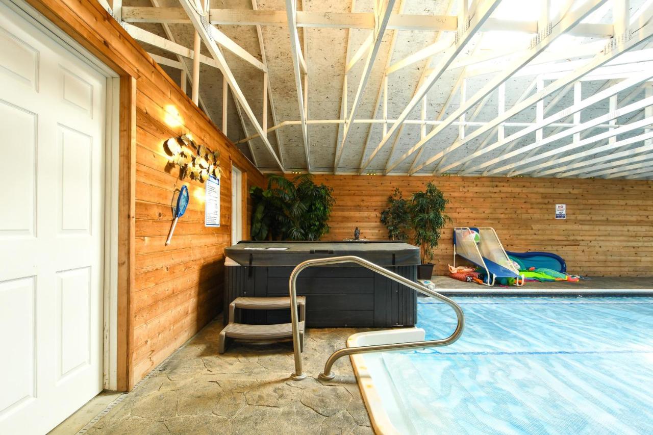 | Private Spacious Country Estate Guesthouse Pool Sauna Game Room