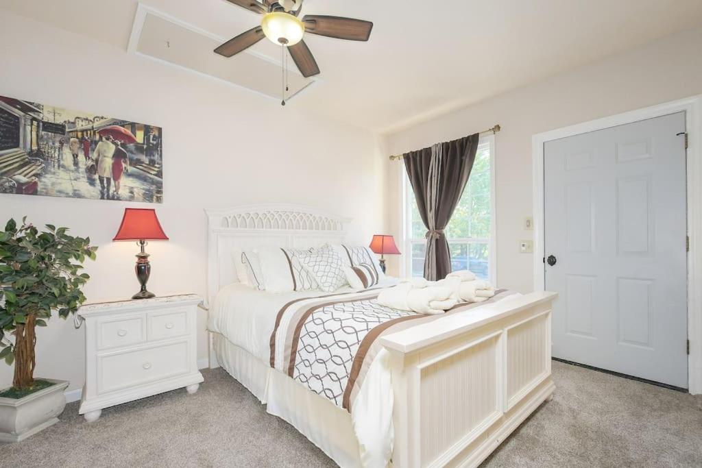| Private Spacious Country Estate Guesthouse Pool Sauna Game Room