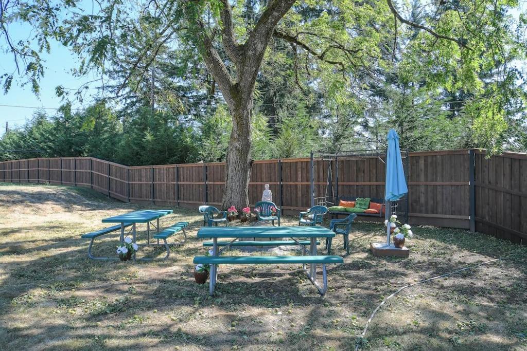 | Private Spacious Country Estate Guesthouse Pool Sauna Game Room