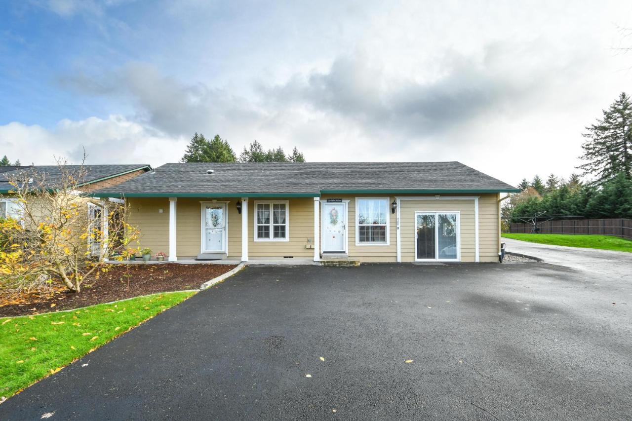 | Private Spacious Country Estate Guesthouse Pool Sauna Game Room