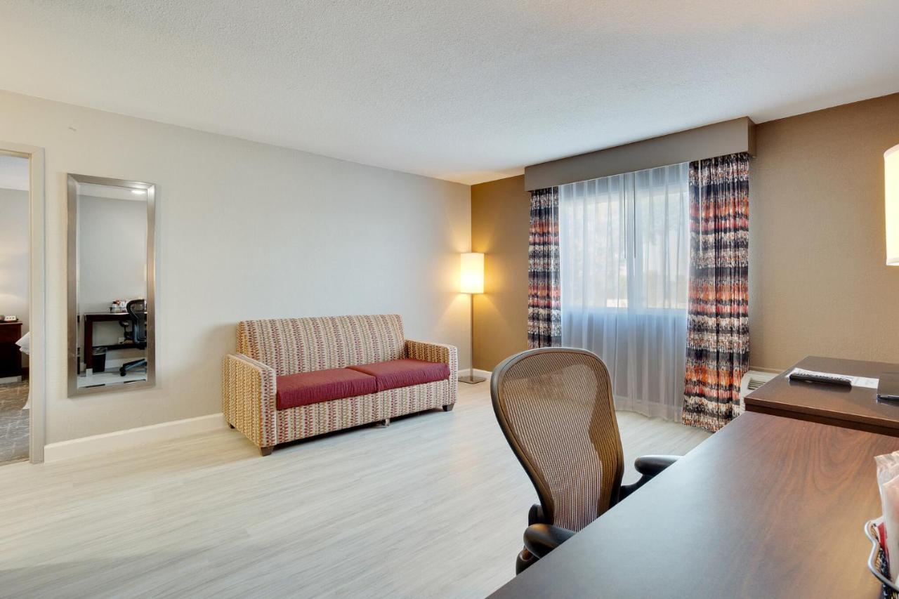 Room #29892416 at Orangewood Inn & Suites Kansas City Airport