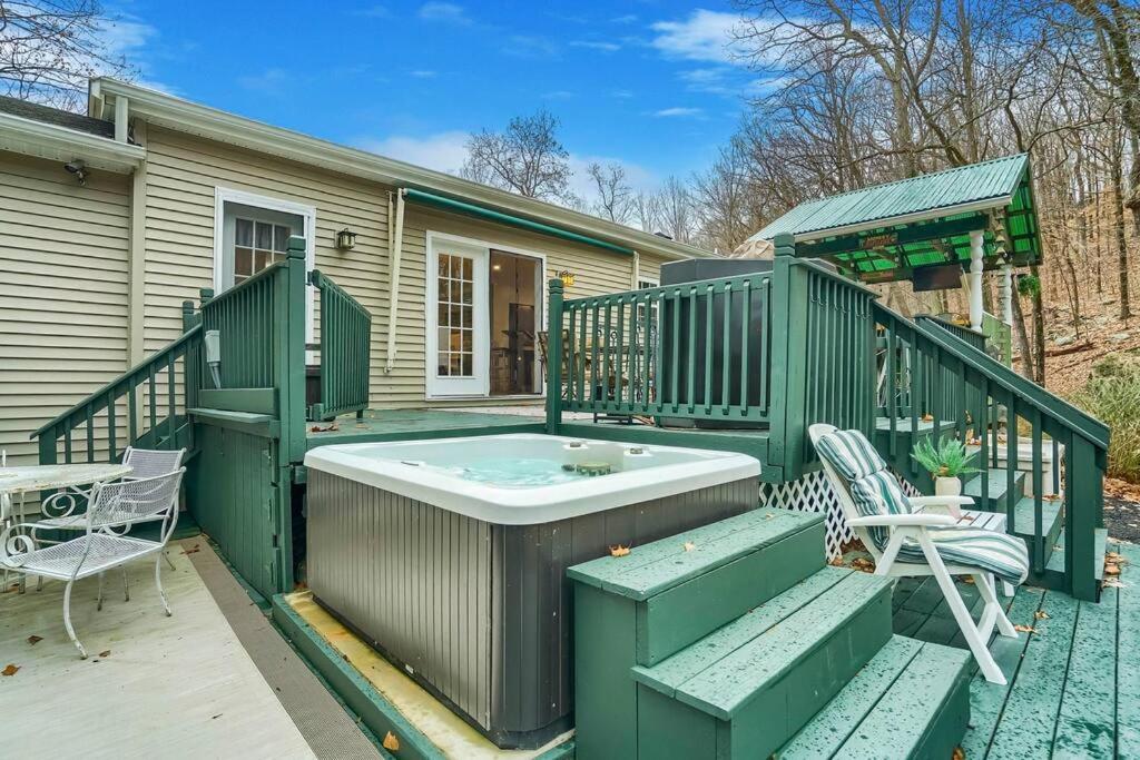 | Family Fun Getaway near Cascade Lake in Warwick NY