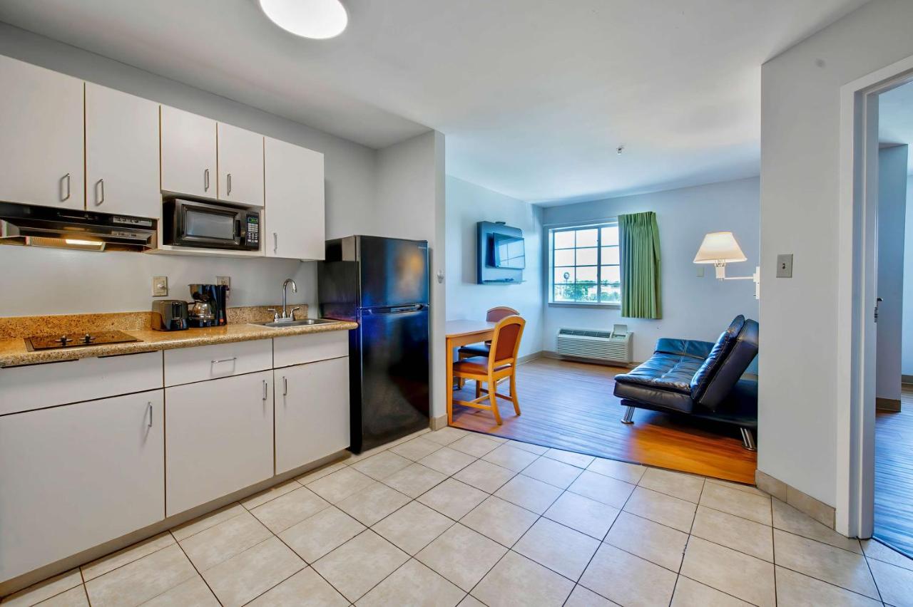 Classic Quadruple Room - Non-Smoking at Oyo Townhouse Sulphur,LA Extended Stay I-10