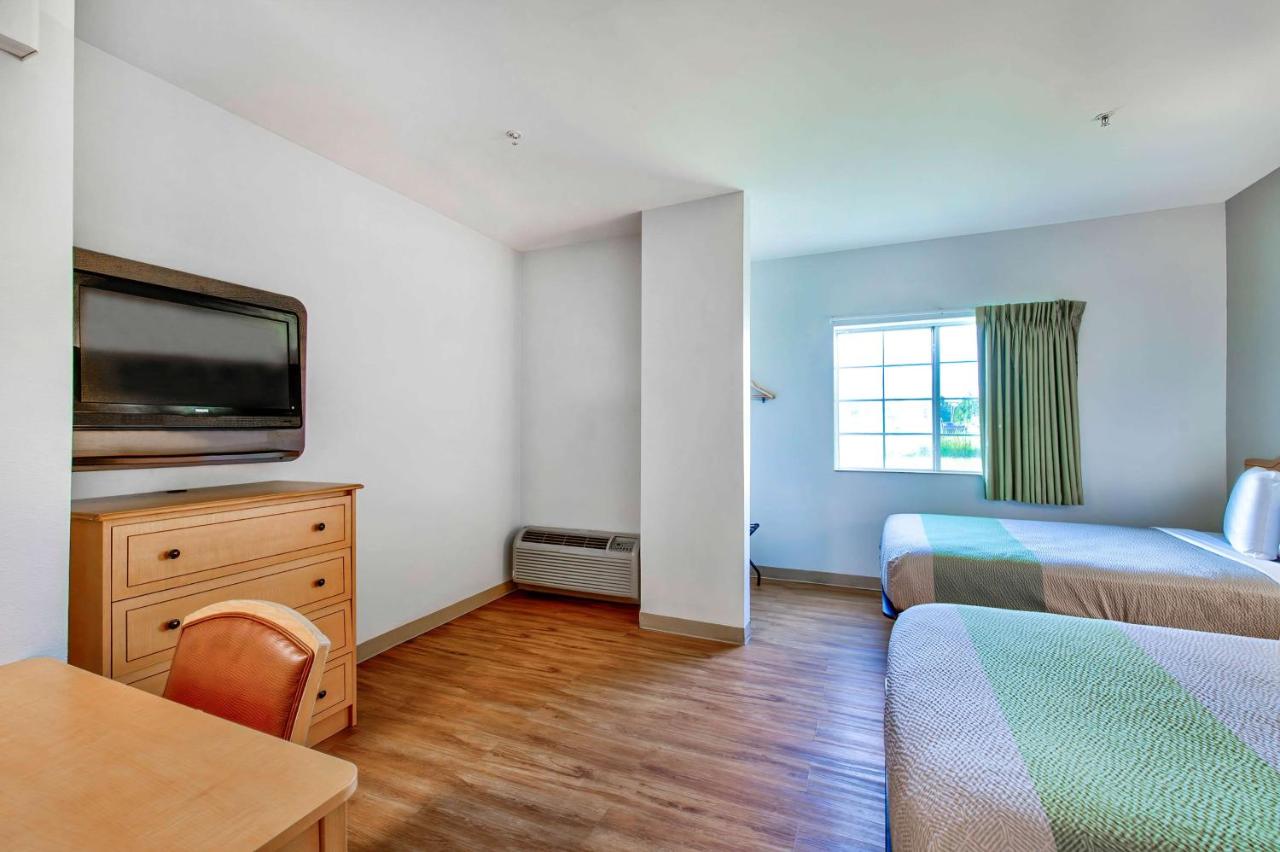 Deluxe Quadruple Room - Smoking at Oyo Townhouse Sulphur,LA Extended Stay I-10