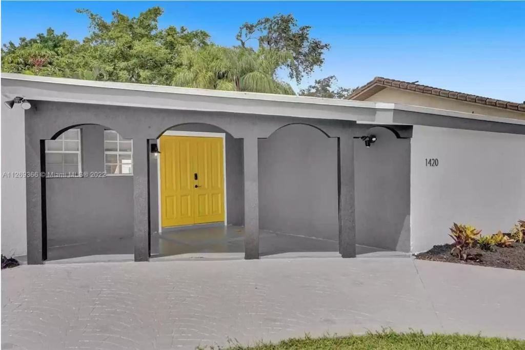 | Luxury Pool Villa // 5BD 4BA