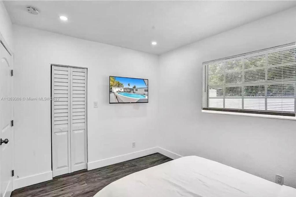 | Luxury Pool Villa // 5BD 4BA