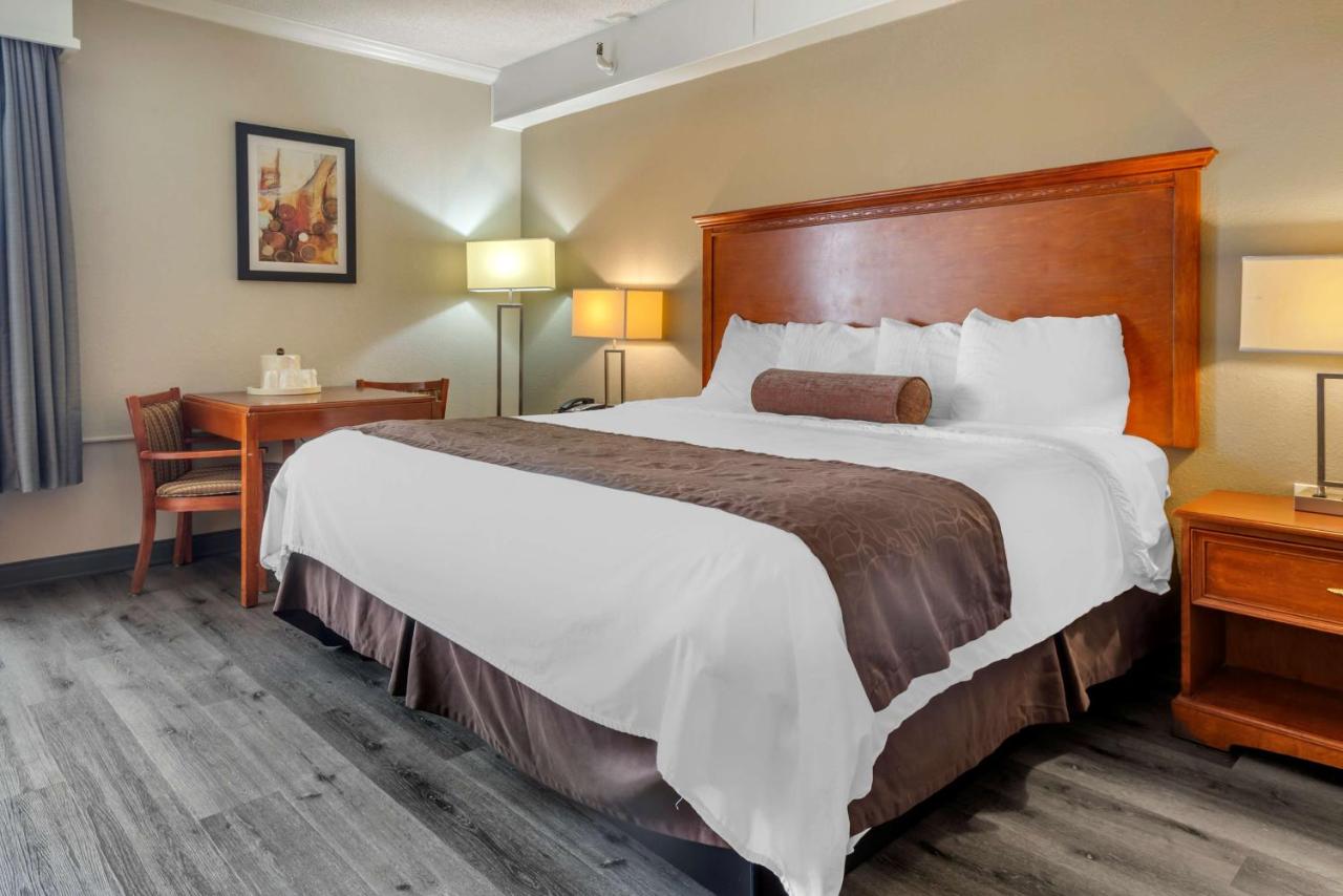  | Best Western Fort Washington Inn