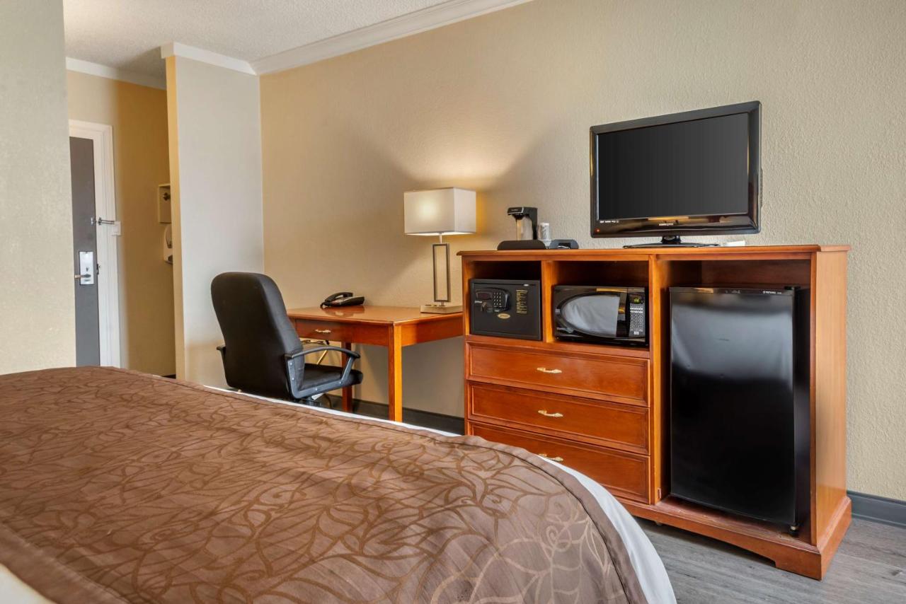  | Best Western Fort Washington Inn