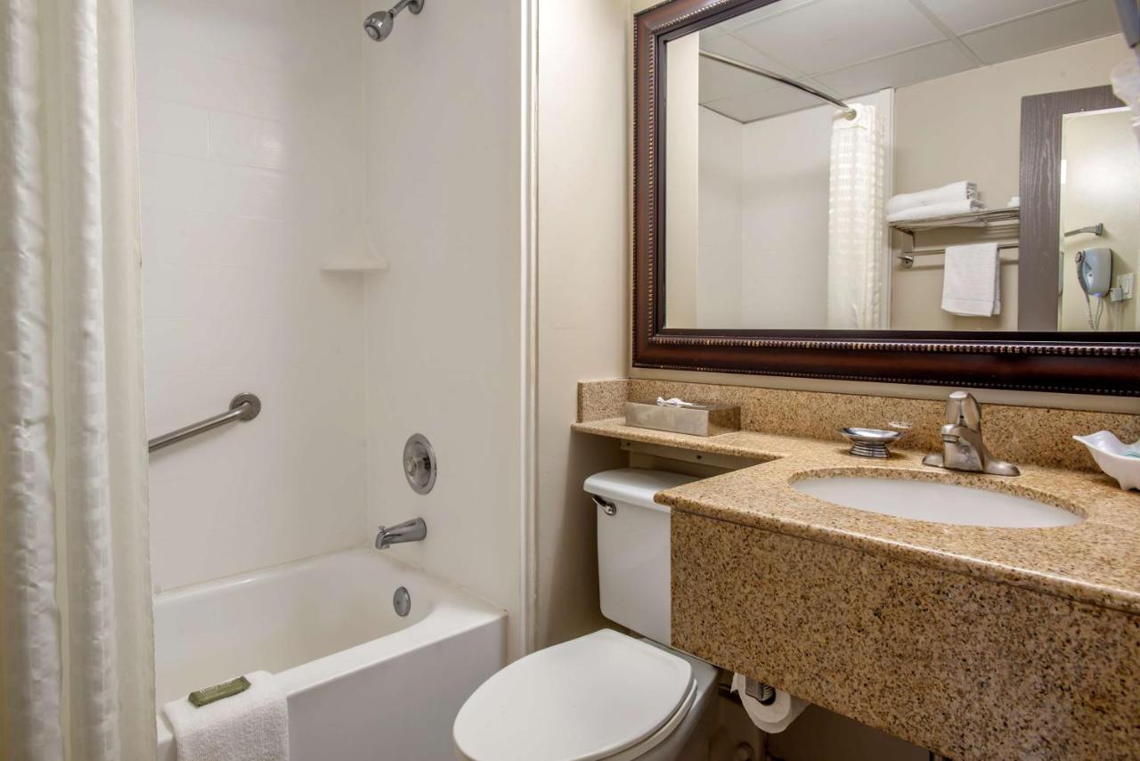 | Best Western Fort Washington Inn