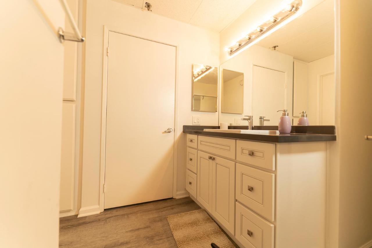 | Cozy Hollywood Get Away