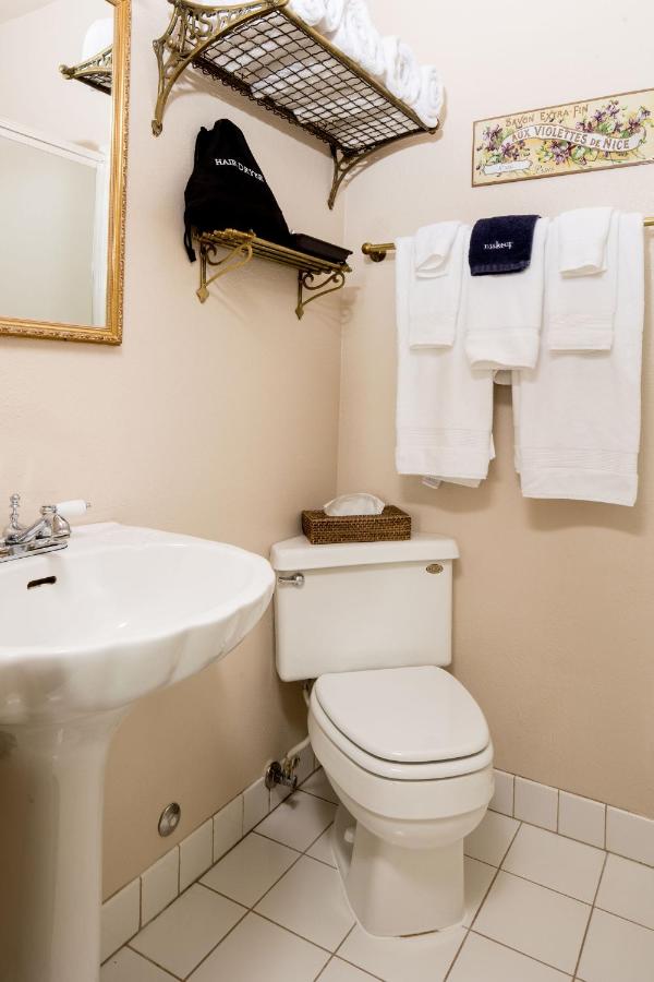 | The Bishop Hotel