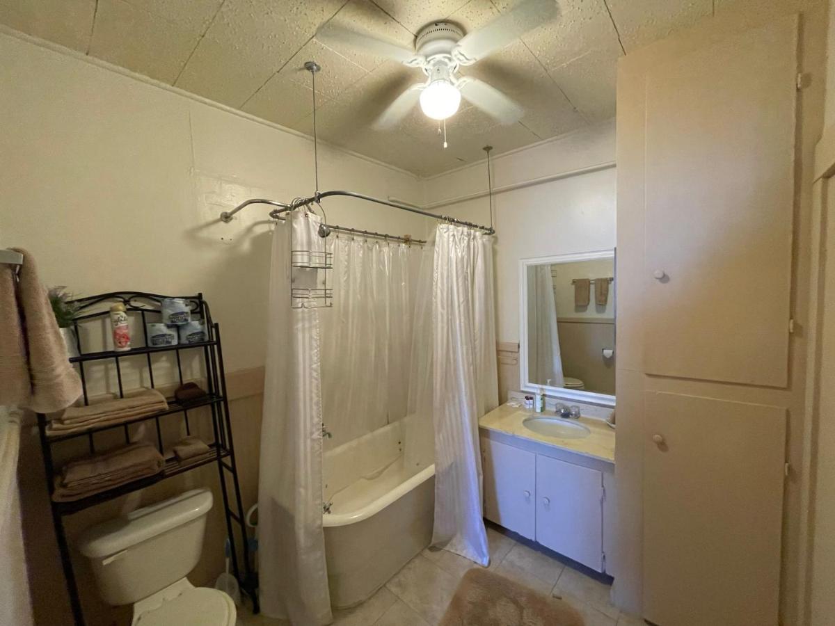 | Carriage Inn - Hondo Suite 3